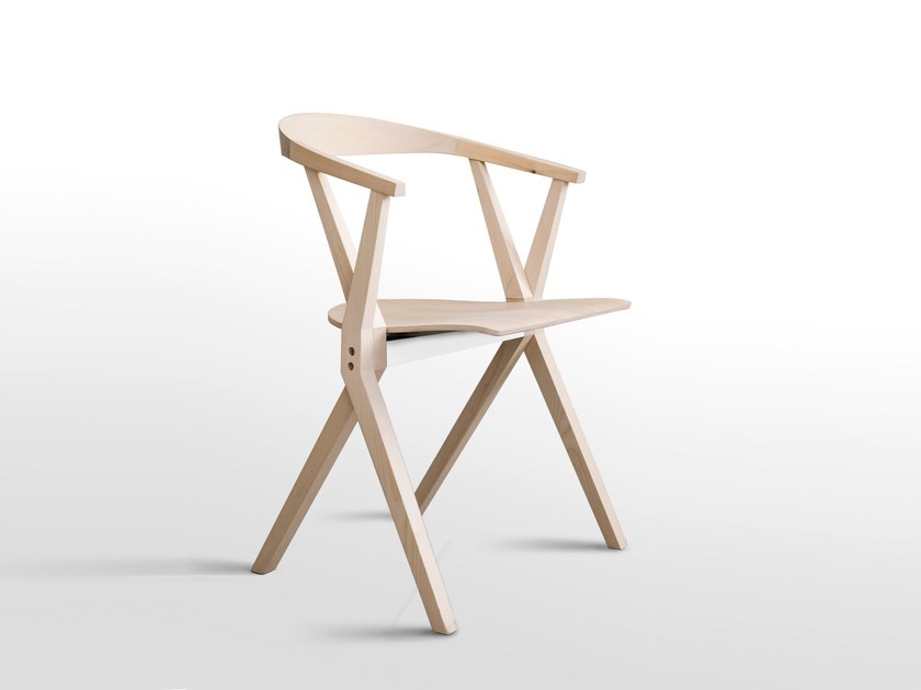 صورة Folding wooden chair
